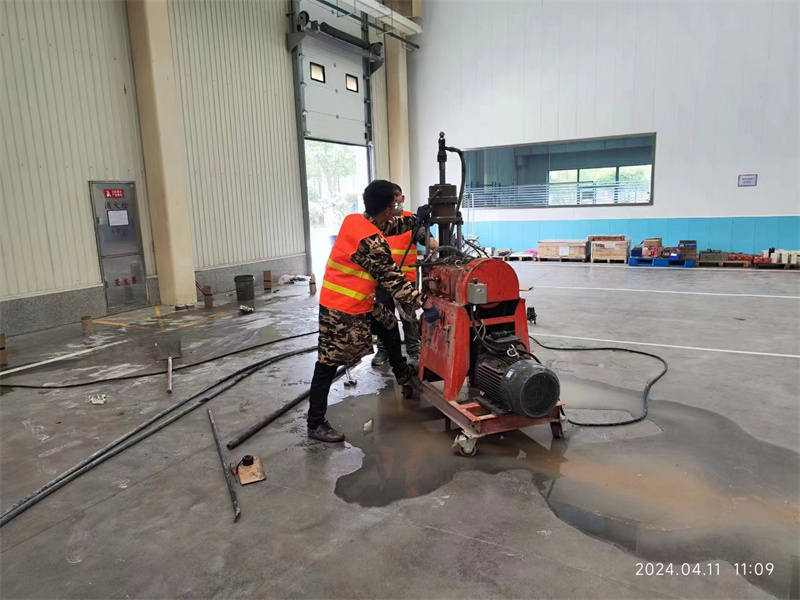 上蔡厂房地面下沉塌陷注浆加固施工